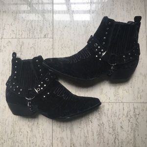 YRU Moto boots